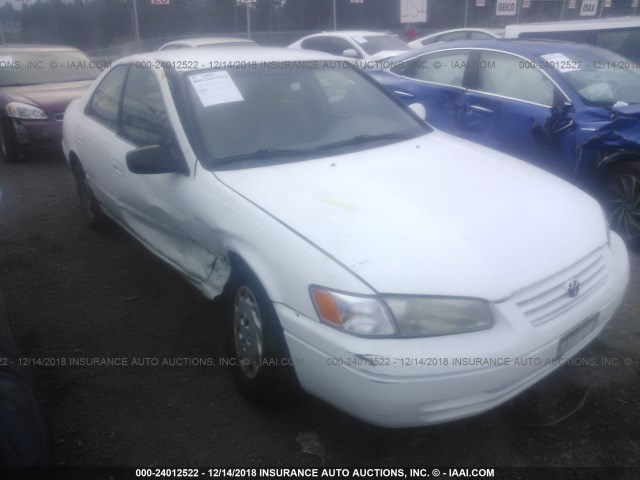 JT2BG22KXW0210640 - 1998 TOYOTA CAMRY CE/LE/XLE WHITE photo 6