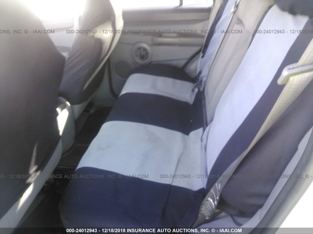 1J8HG48K66C188454 - 2006 JEEP COMMANDER SILVER photo 8