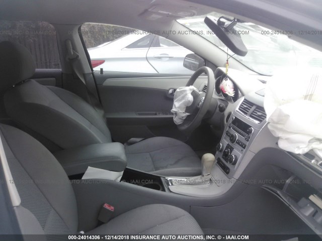 1G1ZA5E01CF216296 - 2012 CHEVROLET MALIBU LS ვერცხლისფერი ფოტო 5