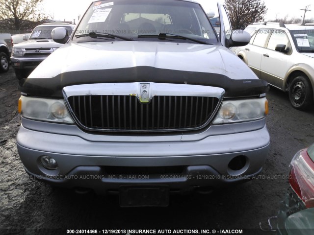 5LMFU28A5YLJ23464 - 2000 LINCOLN NAVIGATOR 银色 照片 6