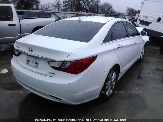 5NPEC4AC3DH631301 - 2013 HYUNDAI SONATA SE/LIMITED WHITE photo 4