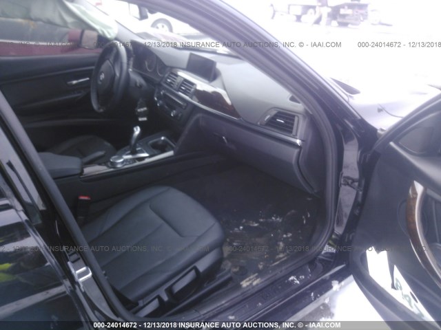 WBA3C3G55FNT52894 - 2015 BMW 320 I/XDRIVE Schwarz Foto 5