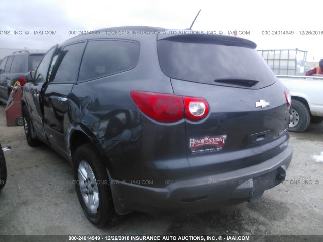 1GNKRFED5CJ414006 - 2012 CHEVROLET TRAVERSE LS GRAY photo 3