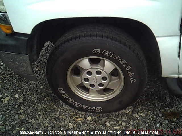 1GNEC13V63J283780 - 2003 CHEVROLET TAHOE C1500 WHITE photo 4