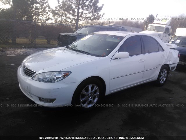 4T1BF30K86U623681 - 2006 TOYOTA CAMRY LE/XLE/SE WHITE photo 2