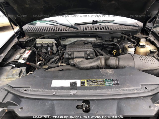 5LMFU27536LJ28860 - 2006 LINCOLN NAVIGATOR Қара фото 10