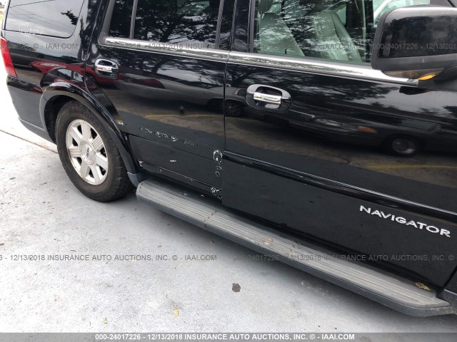 5LMFU27536LJ28860 - 2006 LINCOLN NAVIGATOR Қара фото 6