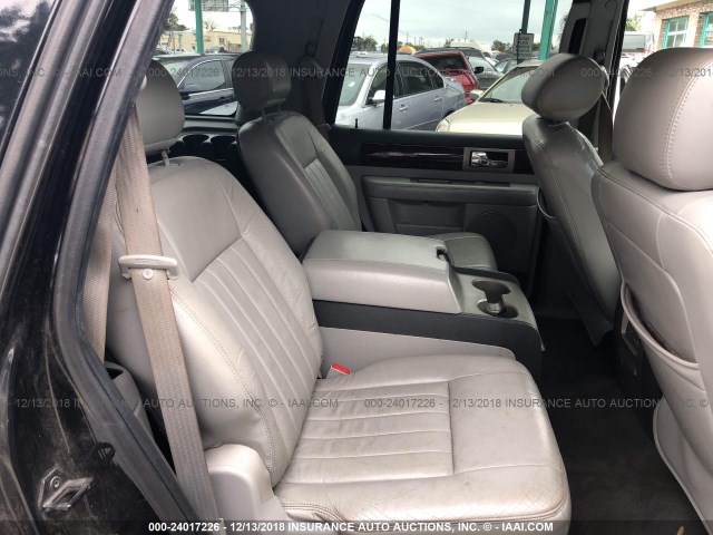 5LMFU27536LJ28860 - 2006 LINCOLN NAVIGATOR Қара фото 8