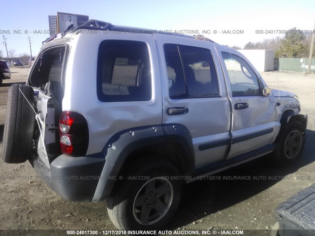 1J4GK38K35W564949 - 2005 JEEP LIBERTY RENEGADE SILVER photo 4