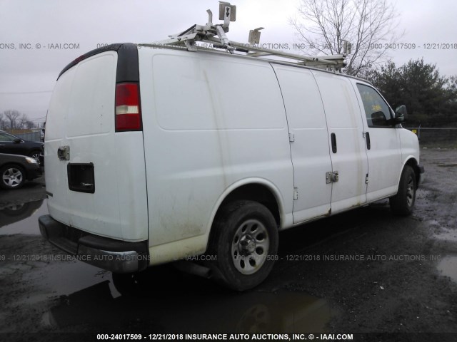 1GCUGADX8A1150301 - 2010 CHEVROLET EXPRESS G1500  WHITE photo 4