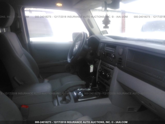 1J8HG48N17C618080 - 2007 JEEP COMMANDER WHITE photo 5