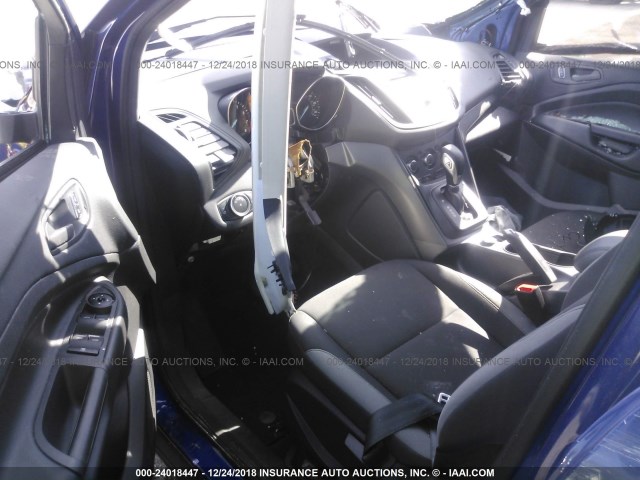 1FMCU0F77GUA18077 - 2016 FORD ESCAPE S BLUE photo 5