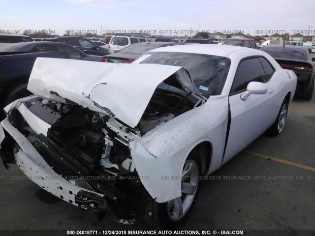 2C3CDYAG3DH660101 - 2013 DODGE CHALLENGER SXT WHITE photo 2