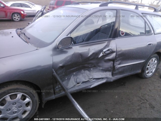 KMHJW35F0YU170893 - 2000 HYUNDAI ELANTRA GLS GRAY photo 6