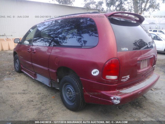 1B4GP44R2YB794412 - 2000 DODGE GRAND CARAVAN SE/SPORT RED photo 3