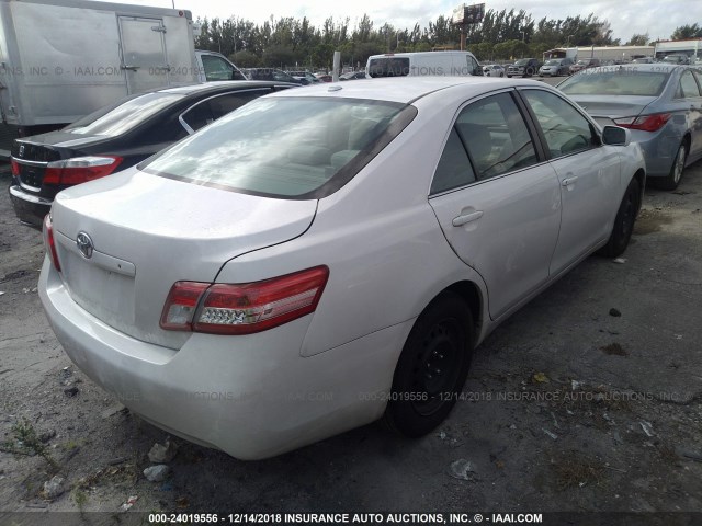 4T1BF3EK5AU542820 - 2010 TOYOTA CAMRY SE/LE/XLE WHITE photo 4