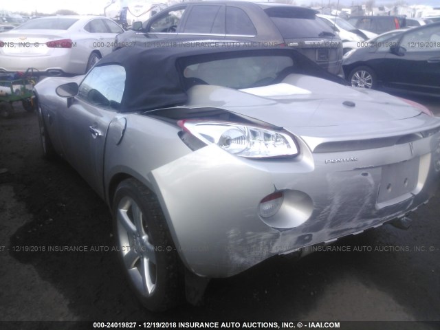 1G2MB35B77Y127559 - 2007 PONTIAC SOLSTICE SILVER photo 3