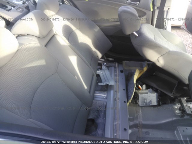 KMHEC4A45DA073561 - 2013 HYUNDAI SONATA HYBRID SILVER photo 8