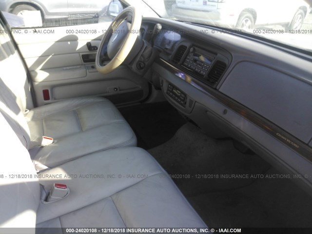 2FAHP74W25X113341 - 2005 FORD CROWN VICTORIA LX GREEN photo 5