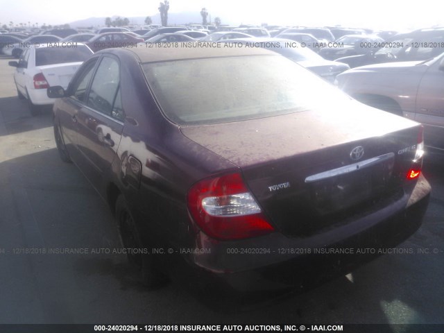 4T1BF32K22U018224 - 2002 TOYOTA CAMRY LE/XLE/SE RED photo 3