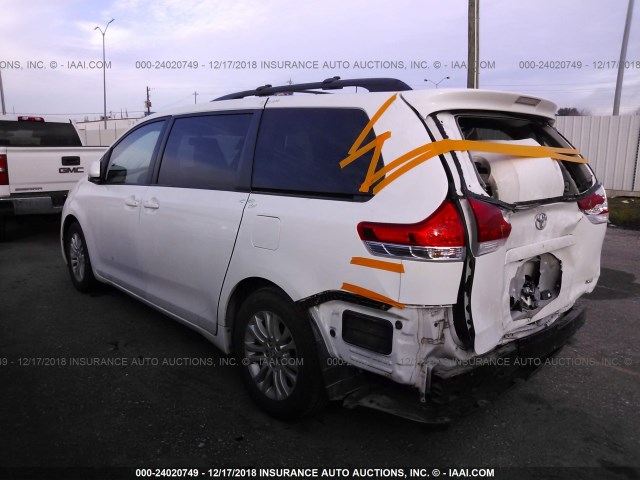 5TDYK3DC0ES469242 - 2014 TOYOTA SIENNA XLE/LIMITED WHITE photo 3