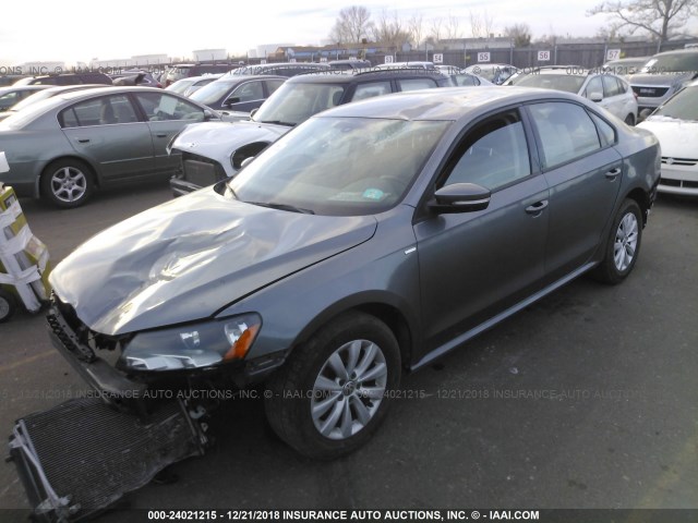 1VWAH7A39EC015937 - 2014 VOLKSWAGEN PASSAT S GRAY photo 2