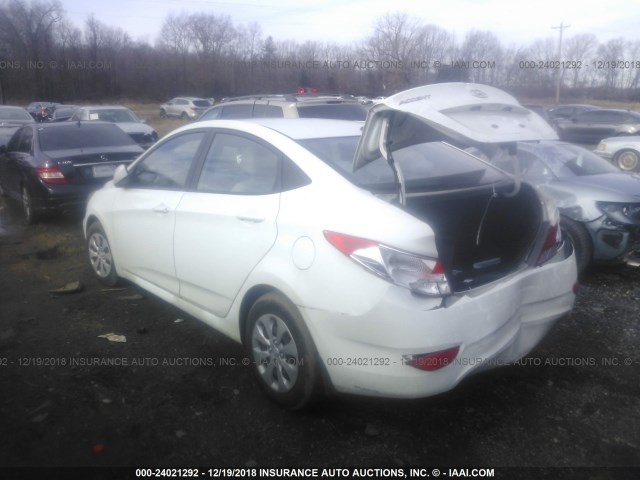 KMHCT4AE7GU045134 - 2016 HYUNDAI ACCENT SE WHITE photo 3