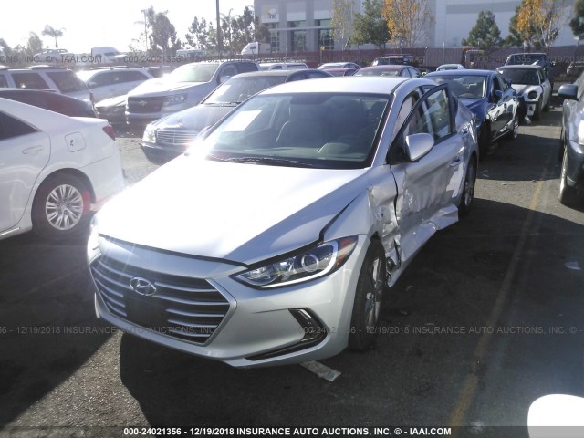 5NPD84LF8HH051665 - 2017 HYUNDAI ELANTRA SE/VALUE/LIMITED SILVER photo 2