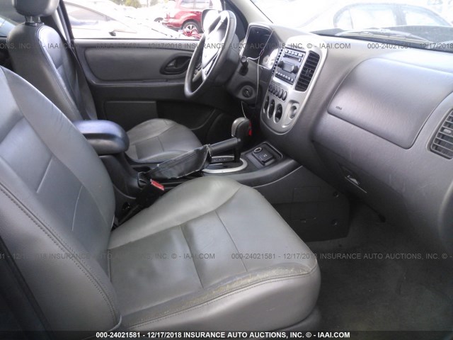 1FMCU95H05KC74214 - 2005 FORD ESCAPE HEV GRAY photo 5