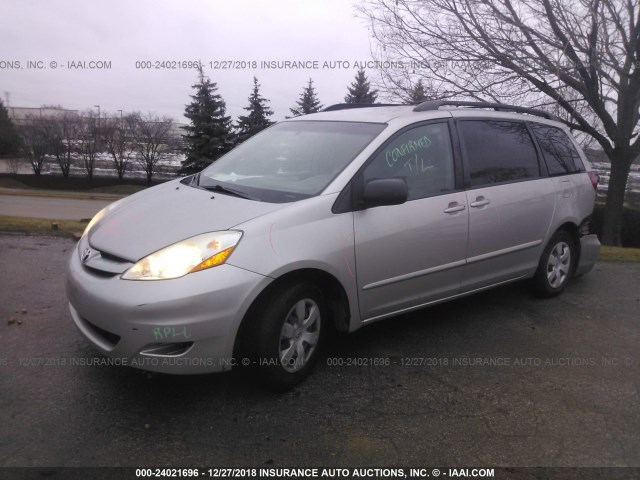 5TDZK23C08S199904 - 2008 TOYOTA SIENNA CE/LE GRAY photo 2