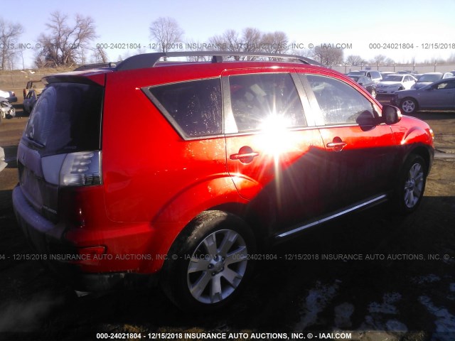 JA4JT3AW2BU013399 - 2011 MITSUBISHI OUTLANDER SE RED photo 4