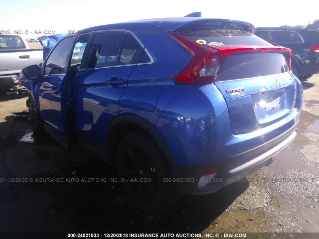 JA4AT4AA8JZ045995 - 2018 MITSUBISHI ECLIPSE CROSS LE BLUE photo 3