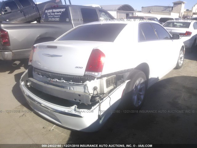 2C3CCAAG6FH755233 - 2015 CHRYSLER 300 LIMITED WHITE photo 4
