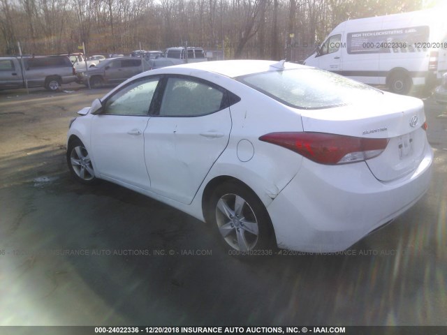 5NPDH4AEXDH390061 - 2013 HYUNDAI ELANTRA GLS/LIMITED WHITE photo 3