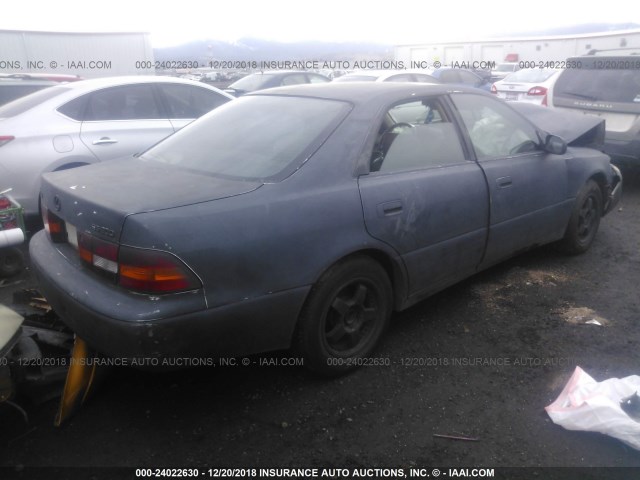 JT8BF28GXW5023641 - 1998 LEXUS ES 300 BLACK photo 4