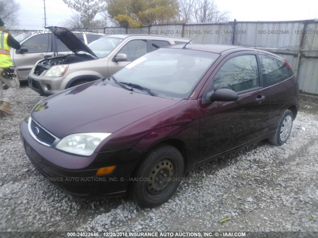 1FAFP31N87W233302 - 2007 FORD FOCUS ZX3/S/SE/SES RED photo 2
