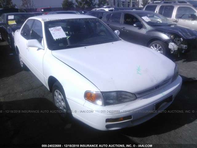 4T1BG12K7TU928387 - 1996 TOYOTA CAMRY DX/LE/XLE WHITE photo 1