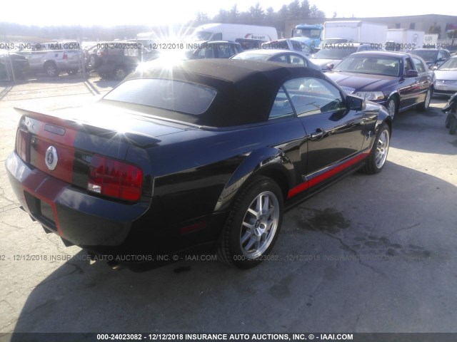 1ZVHT89S585111703 - 2008 FORD MUSTANG SHELBY GT500 BLACK photo 4
