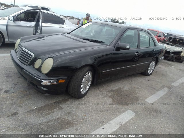 WDBJF65J9YB040292 - 2000 MERCEDES-BENZ E 320 BLACK photo 2