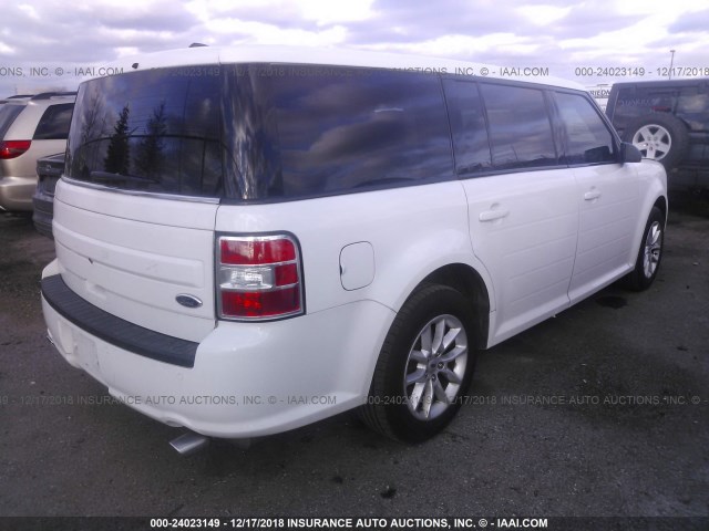 2FMGK5B86EBD18960 - 2014 FORD FLEX SE WHITE photo 4