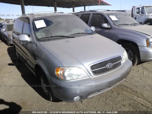 KNDUP131346589684 - 2004 KIA SEDONA EX/LX SILVER photo 1