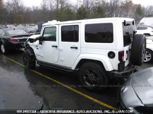 1C4HJWEGXHL523240 - 2017 JEEP WRANGLER UNLIMITED SAHARA WHITE photo 3