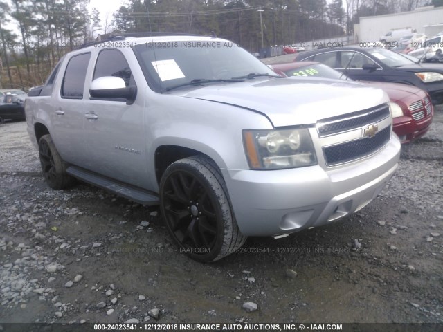 3GNMCEE05BG105993 - 2011 CHEVROLET AVALANCHE LS SILVER photo 1