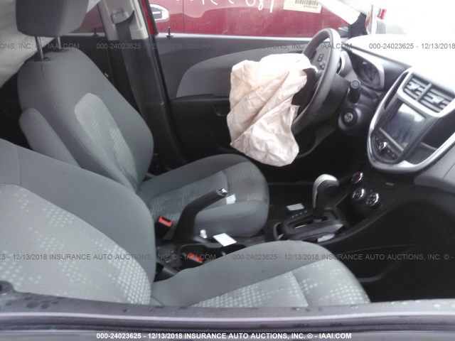 1G1JB5SH3H4141477 - 2017 CHEVROLET SONIC LS 红色 照片 5