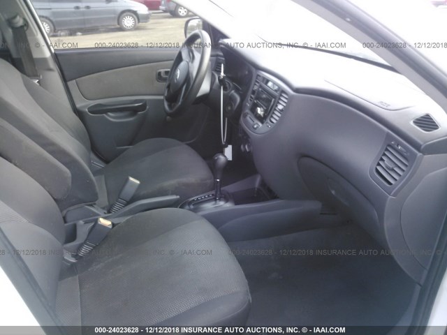 KNADH4A39A6680535 - 2010 KIA RIO LX/SX WHITE photo 5