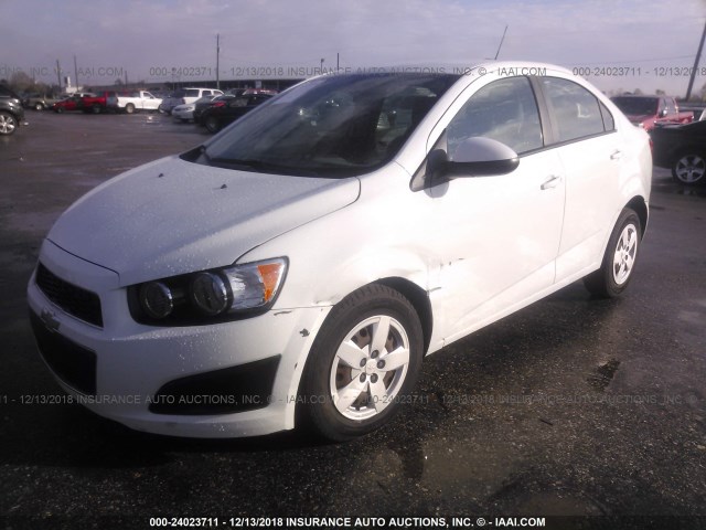 1G1JA5SH3F4140328 - 2015 CHEVROLET SONIC LS 白色 照片 2