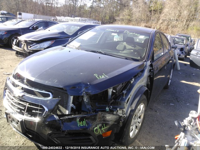 1G1PA5SG9F7117796 - 2015 CHEVROLET CRUZE LS GRAY photo 2