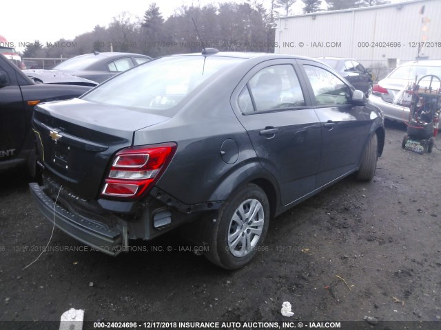 1G1JB5SG6H4149063 - 2017 CHEVROLET SONIC LS 灰色 照片 4