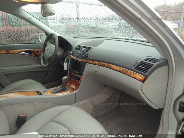 WDBUF56J66A767107 - 2006 MERCEDES-BENZ E 350 SILVER photo 5