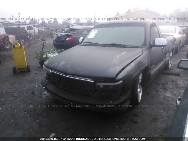 1GCEC14V41Z212633 - 2001 CHEVROLET SILVERADO C1500 GRAY photo 2